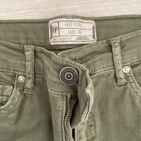 Never worn free people ripped jeans - Picture 3 of 6